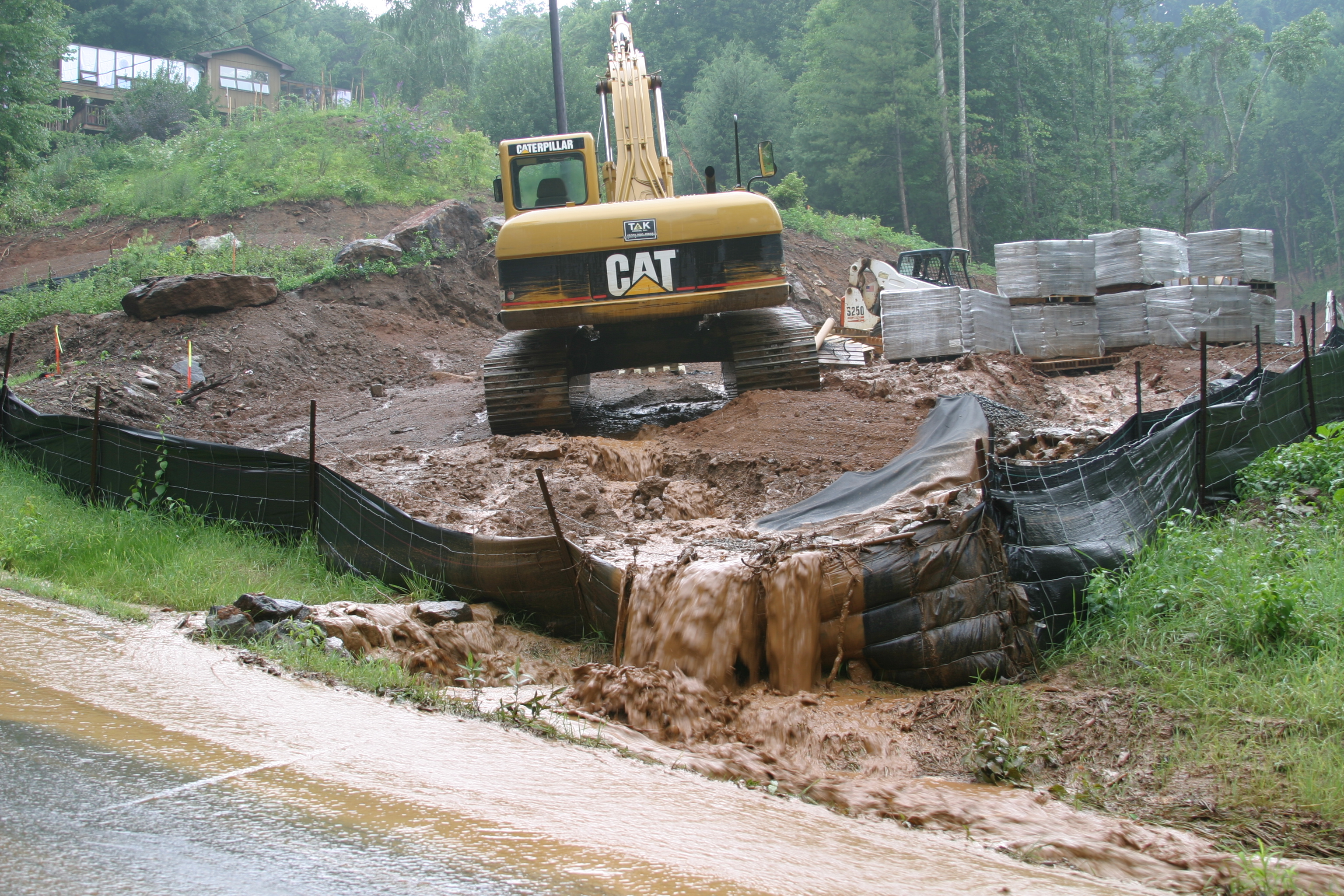 New Smartphone App Makes Anyone a Muddy Water Cop