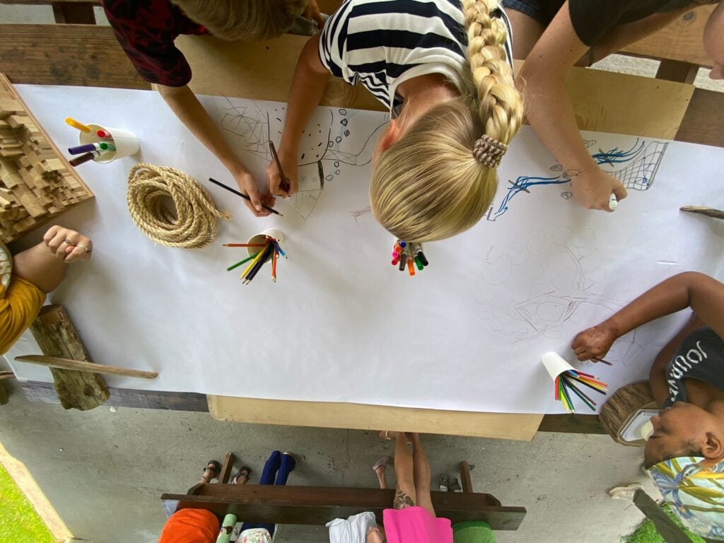 LoS_ __Children Helping Shape Blannahassett Island__